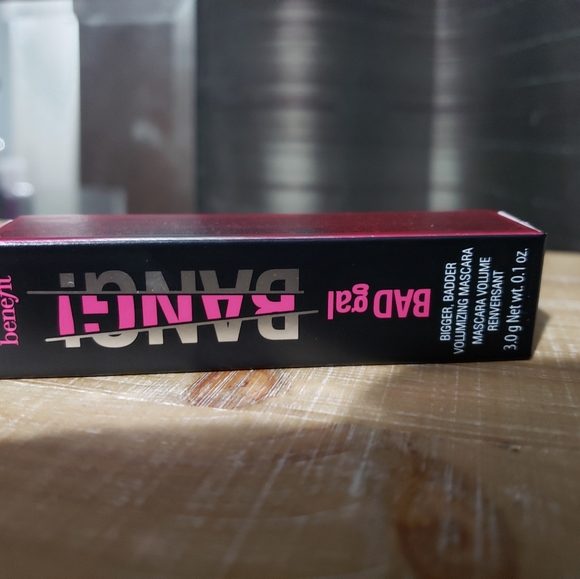 Benefit Other - BENEFIT BANG BAD GIRL VOLUMIZING MASCARA